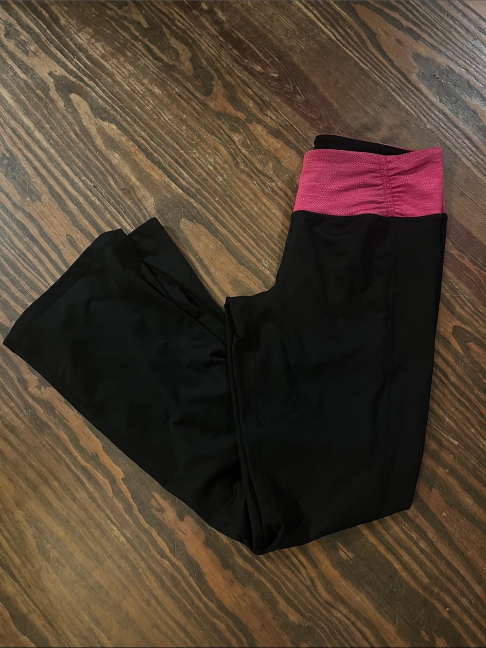 Tangerine Black Leggings with Magenta Waistband